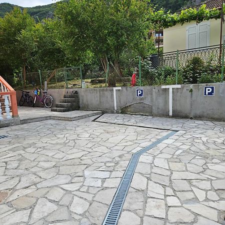 Apartment Vento Di Bocche III Kotor Exterior photo